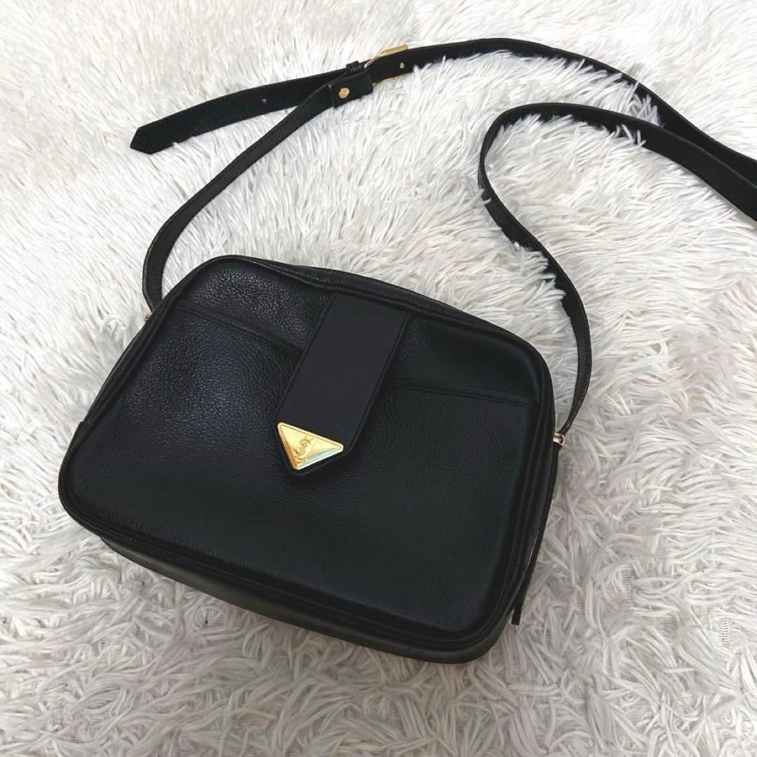 イヴ・サンローラン　YSL ショルダーバッグ　三角ロゴ　クロスボディ　レザー
